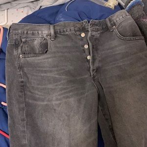 AMERICAN EAGLE HIGH WASTED JEANS